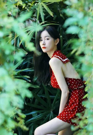 张檬红色波点连衣裙性感不失清纯写真图片_5