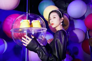 周雨彤黑色皮衣酷美活动图片_7