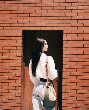 曾可妮碎花长裙时尚气质写真图片_1