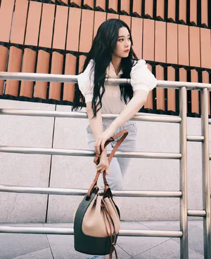 曾可妮碎花长裙时尚气质写真图片_3