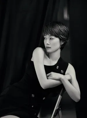 马伊琍开衩裙修长美腿性感撩人写真图片_4