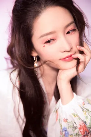 李沁七夕桃花妆写真图片_3