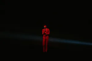 蔡徐坤激光舞台照图片_2