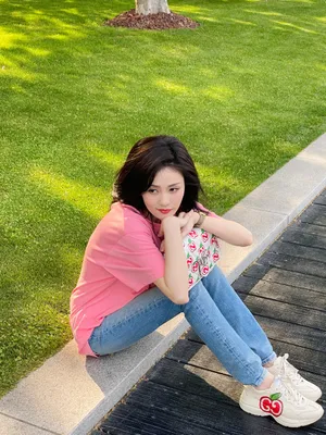 白鹿粉色清新甜美街拍图片_6