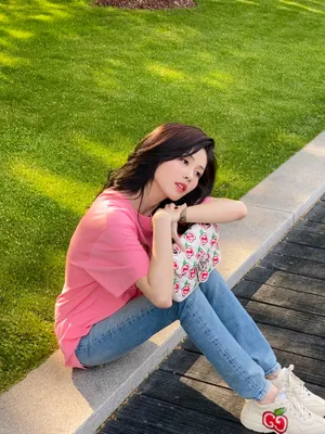 白鹿粉色清新甜美街拍图片_8