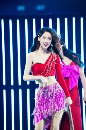 金晨《乘风破浪的姐姐》魅惑舞台照图片_6