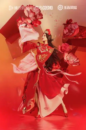 王霏霏《王者荣耀》cosplay露娜图片_2