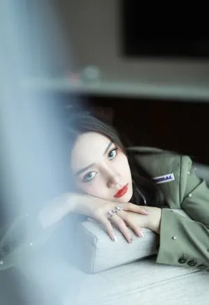 苏芮琪清爽甜酷写真图片