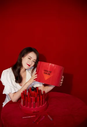 袁冰妍性感红唇写真图片_3