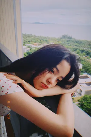 欧阳娜娜泳装露背香肩气质惊艳美照图片_2