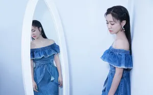 刘芸露肩牛仔裙性感写真图片_2