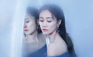 刘芸露肩牛仔裙性感写真图片_4