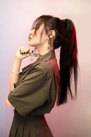 张靓颖中分高马尾写真图片_4