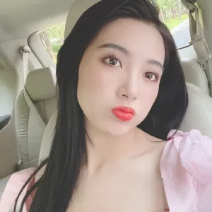 戴萌粉裙性感自拍照图片_2