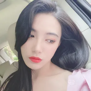戴萌粉裙性感自拍照图片_3