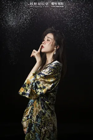 郁可唯微醺妆性感写真图片_13