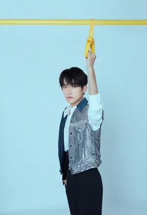 TFBOYS优雅复古帅气高清写真图片_2