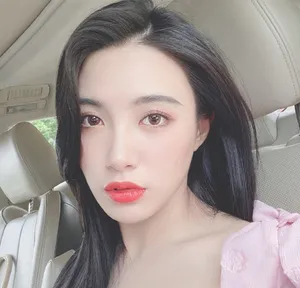 戴萌粉色上衣黑色长发元气自拍图片_8