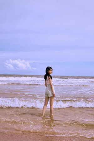阚清子海边沙滩清新写真图片_2