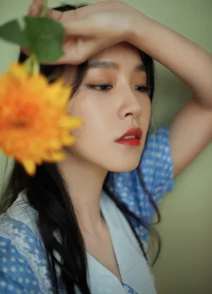 张佳宁蓝色波点裙甜美写真图片_3
