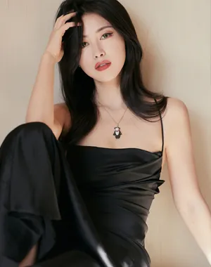 朱珠吊带黑裙性感写真图片_6