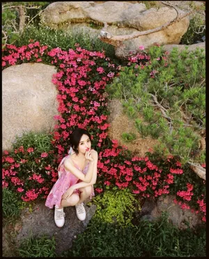 赵丽颖甜蜜七夕粉红吊少女情怀十足写真图片