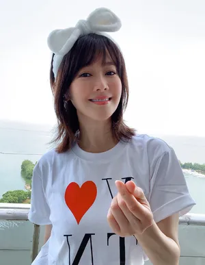 左小青七夕甜美俏皮自拍图片
