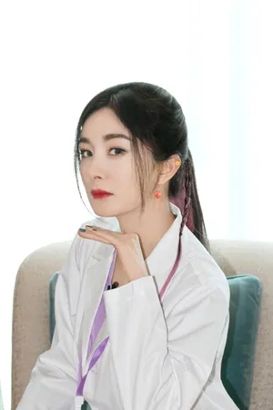 杨幂粉色挑染马尾写真图片_3