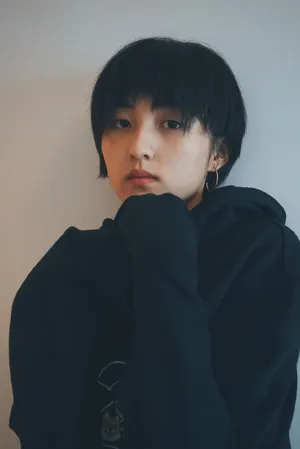张子枫短发私服俏丽写真图片_8