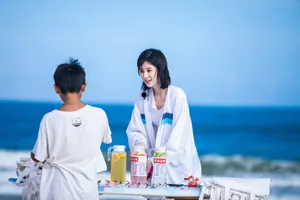 乔欣夏日冲浪店性感甜美剧照图片_6