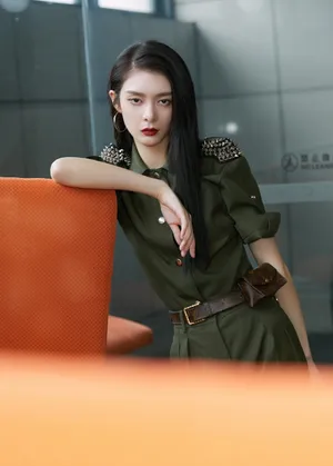 傅菁绿色连体衣时尚写真图片_4