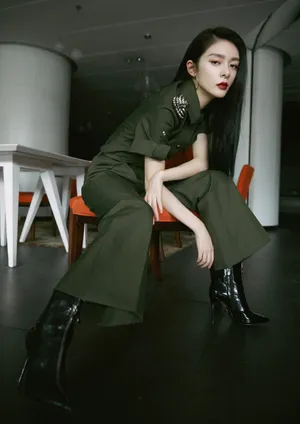 傅菁绿色连体衣时尚写真图片_5