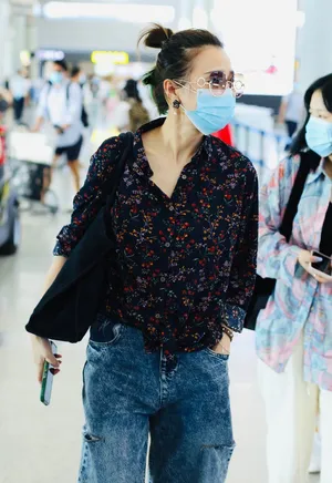 阿朵印花衬衫复古精致悠闲随性机场照图片_2