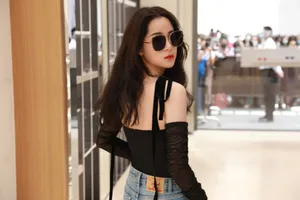 欧阳娜娜酷美清凉街拍写真图片_1