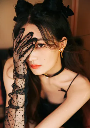 徐璐俏皮黑裙哥特感超美暗黑风格写真图片