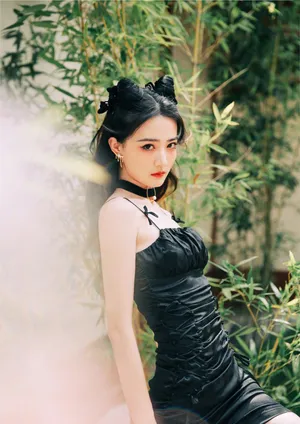 徐璐俏皮黑裙哥特感超美暗黑风格写真图片_3