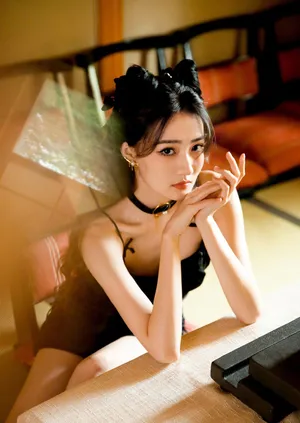 徐璐俏皮黑裙哥特感超美暗黑风格写真图片_7