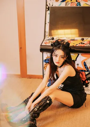 徐璐俏皮黑裙哥特感超美暗黑风格写真图片_9