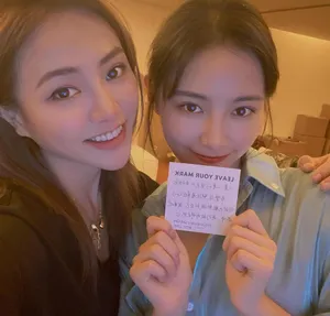 许佳琪生日开心庆祝甜美可爱自拍图片