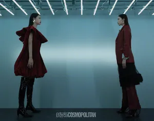 曾可妮刘令姿合体性感写真图片