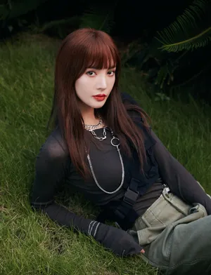 金晨红发性感写真图片_6