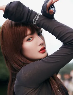 金晨红发性感写真图片_13