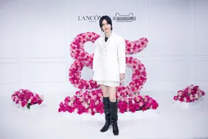 尚雯婕水钻花朵眼妆时尚性感写真图片_3