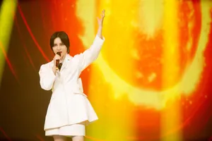 尚雯婕水钻花朵眼妆时尚性感写真图片_7