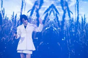 尚雯婕水钻花朵眼妆时尚性感写真图片_9