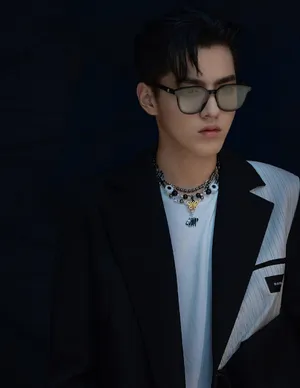 吴亦凡酷黑西装写真图片第6张