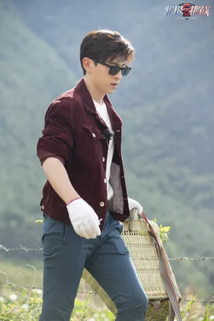 邓伦《极限挑战》宝藏行剧照图片_13