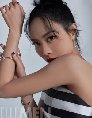 王霏霏性感养眼写真图片