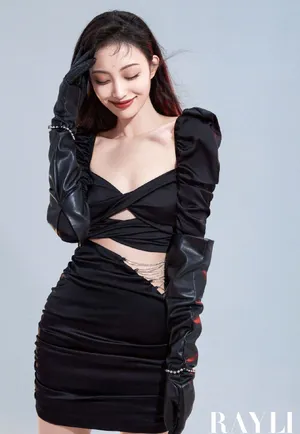 盖玥希吊带裙性感甜美图片