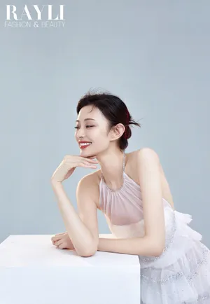 盖玥希吊带裙性感甜美图片_7